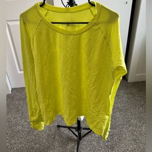Lululemon swiftly tech top